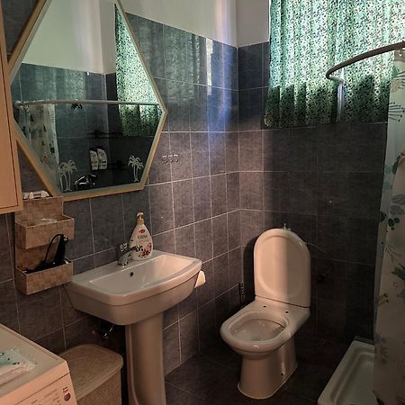 Apartment Near The Centre Of Tirana Esterno foto