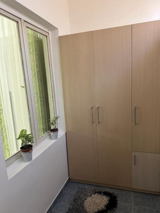 Apartment Near The Centre Of Tirana Esterno foto