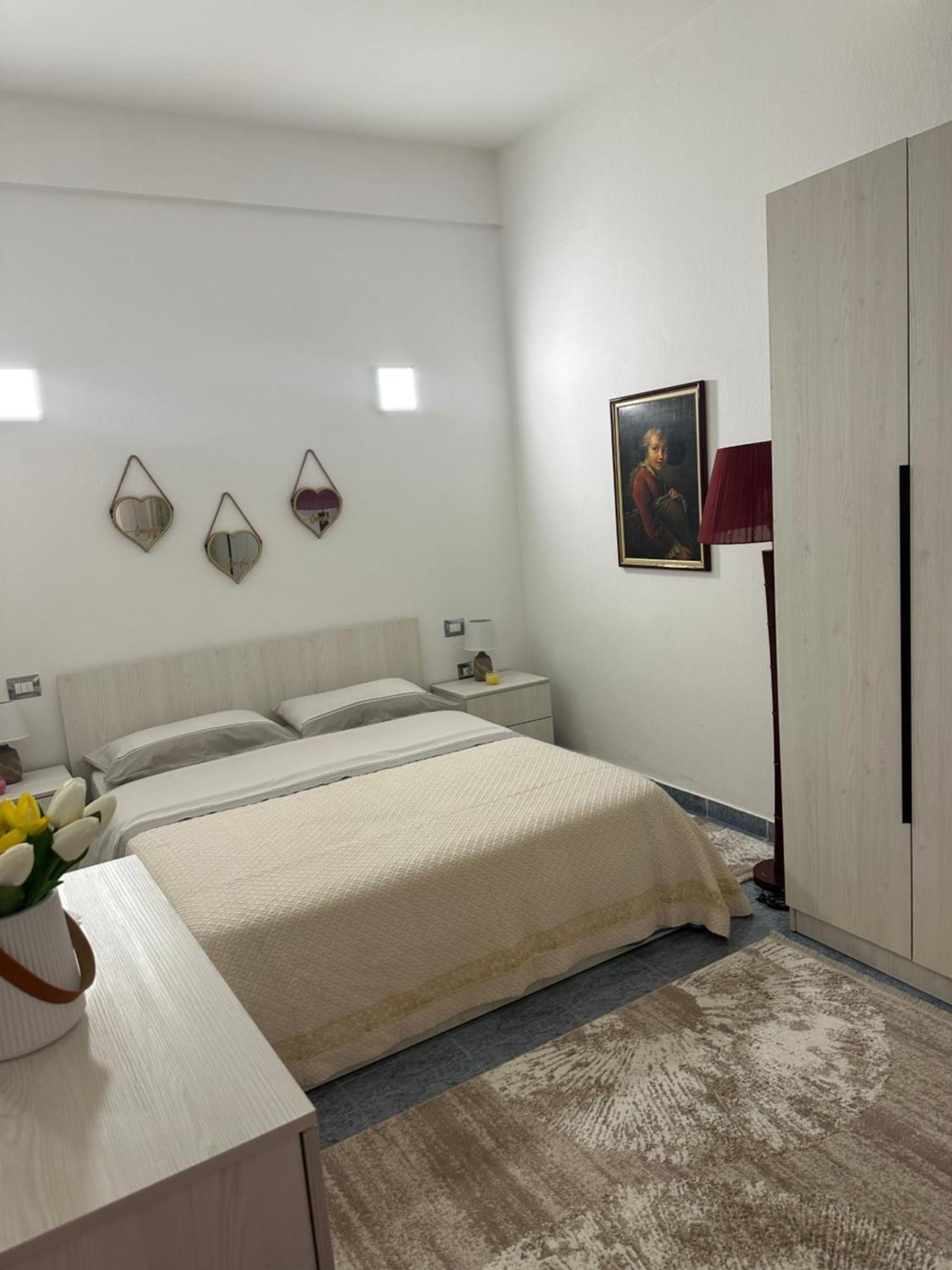 Apartment Near The Centre Of Tirana Esterno foto